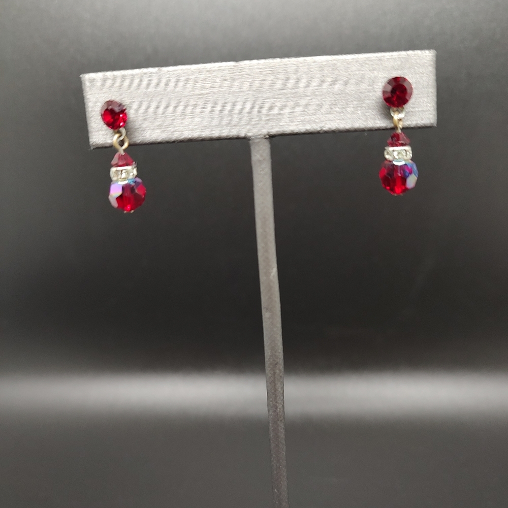 Sparkly small red dangle earrings